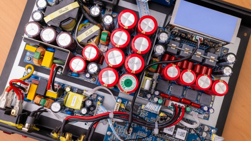 can i use 12 gauge wire on a 30 amp circuit