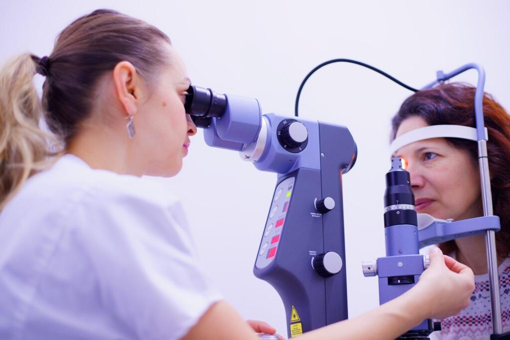 Free Eye Care Eye Consult photo and picture